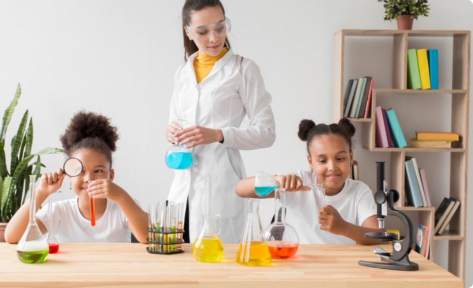 La structure organise  différentes activités auprès  des jeunes et du grand public :